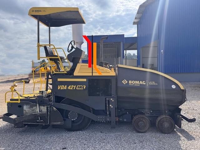 Horímetro: 2.900 h



Máquina de pneus semi-nova, com mesa vibratória de 4.550 mm de largura. 
 […] Leia mais…