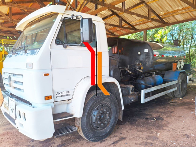 No toco, com tanque espargidor de 6.000 litros equipado com caneta, sem barra. 
 […] Leia mais…