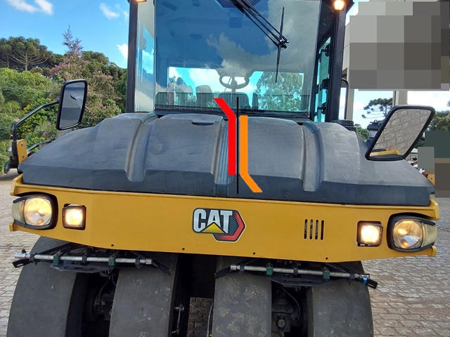 Máquina com 8 pneus, todos em ótimas condições. Cabine fechada com ar condicionado. Vendida sem lastro. 
 […] Leia mais…